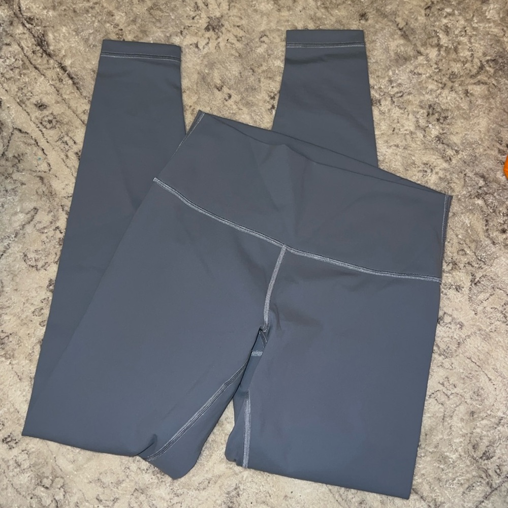 Lulu wonder under leggings!